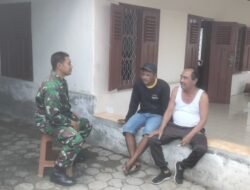 Babinsa Gedangan Jalin Kedekatan dengan Warga Lewat Komsos