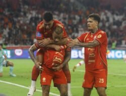 Persija Hajar Persis 4-0, Tekan Papan Atas