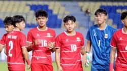 Timnas Indonesia U-17 dipastikan gagal melaju ke babak semifinal Piala AFF U-17 2026 setelah hanya bermain imbang tanpa gol melawan Vietnam pada laga terakhir Grup A. (foto: ist).