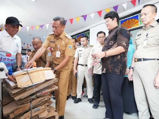 Atasi Overkapasitas Bantargebang, Jakarta Timur Resmikan Bank Sampah Induk Makasar Ceria