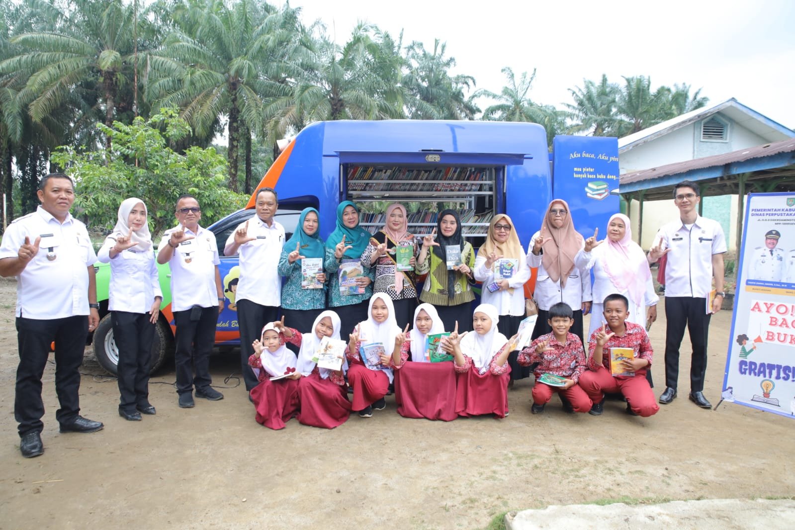 Perpustakaan Keliling di SDN 015927 Padang Sipirok