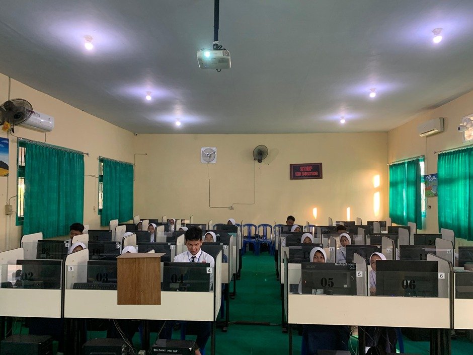 SMP Negeri 4 Pasuruan menggelar kegiatan Tes Kemampuan Akademik (TKA) bagi peserta didik kelas IX