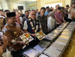 Menko Pangan Tinjau Program MBG di Jombang, Serapan Sekolah Agama Dikebut