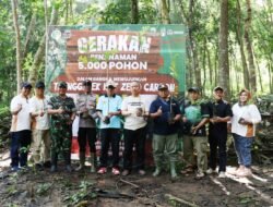 TNI Tanam 5.000 Pohon di Trenggalek, Aksi Nyata Menuju Net Zero Carbon 2045