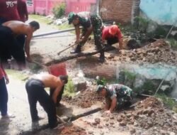 Atasi Krisis Air Bersih, Babinsa Wonorejo dan Warga Gotong Royong Pasang Pipa di Dusun Sumbergentong