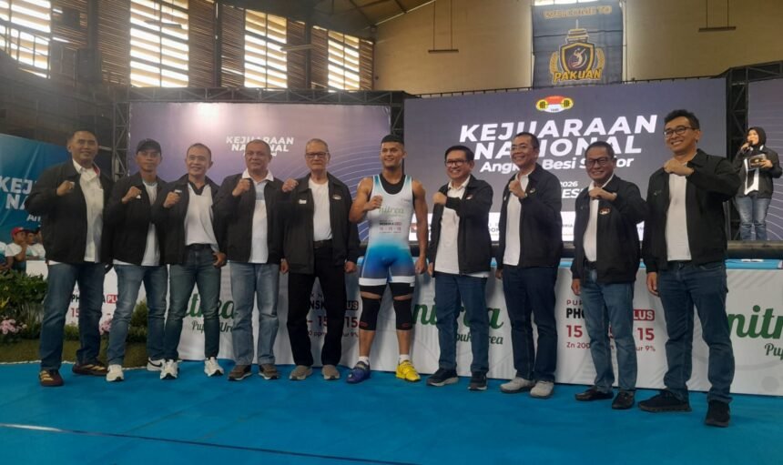 Pembukaan Kejurnas Angkat Besi Senior Pupuk Indonesia 2026 di GOR Saparua, Kota Bandung, Jawa Barat, Jumat (17/4/2026). (foto: PABSI).
