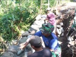 TMMD ke 128 Terus Kebut Pembangunan Tanggul Penahan Tanah (TPT) di Desa Brabe Antisipasi Longsor dan Abrasi Jalan