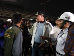 Wali Kota Bekasi Tinjau Lokasi Tabrakan Kereta di Bekasi Timur, Pastikan Evakuasi dan Penanganan Korban Maksimal