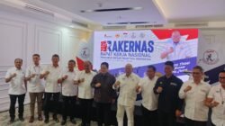 Rapat Kerja Nasional (Rakernas) Pengurus Besar Muaythai Indonesia (PBMI) yang digelar di Hotel Bidakara, Jakarta, Jumat (10/4), tegaskan dukungan kuat terhadap kepemimpinan LaNyalla Mahmud Mattalitti. (Foto: AGF)
