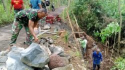 TMMD ke-128 Kodim Probolinggo Bangun TPT, Tangani 12 Titik Longsor di Akses Dusun Klagin