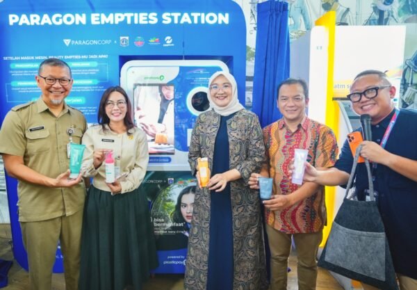 ParagonCorp dan DLH DKI Resmikan Paragon Empties Station di Halte Transjakarta