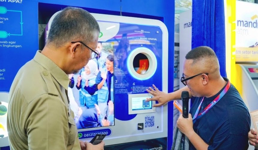 ParagonCorp dan DLH DKI Resmikan Paragon Empties Station di Halte Transjakarta