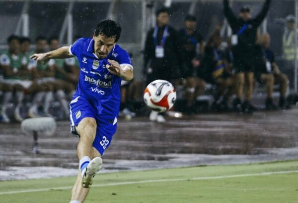 Persib Bandung Tak Terbendung, Tumbangkan Bali United 3-2