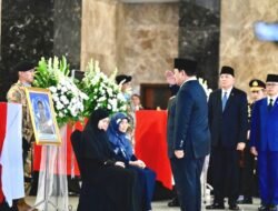 Prabowo Beri Penghormatan Terakhir untuk Tiga Prajurit TNI Gugur di Lebanon