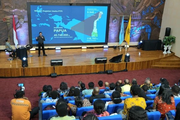 UNCEN dan Freeport Indonesia Tandatangani MoU untuk Bangun Ekosistem Pendidikan Berkelanjutan di Papua