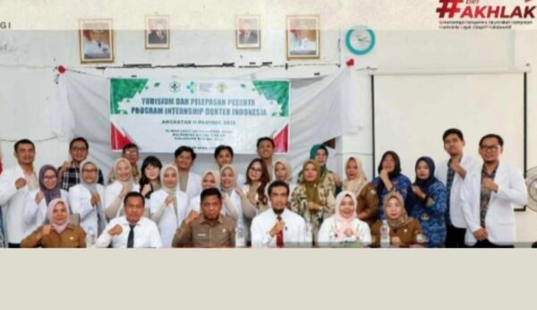 Pemkab Kaur Lepas 10 Dokter Internship Usai Setahun Mengabdi di RSUD