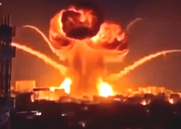 Serangan Rudal Iran Hantam Tel Aviv, Sejumlah Warga Terluka