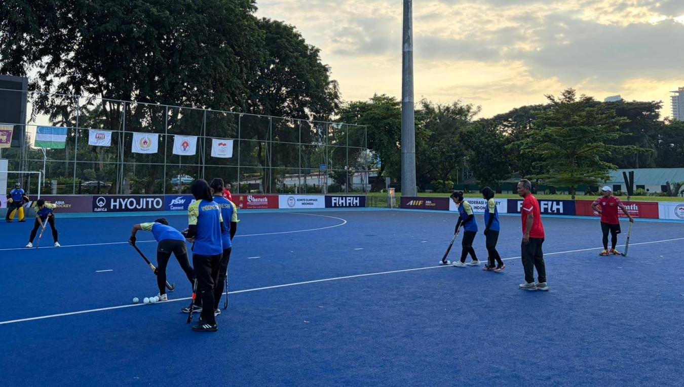 Timnas Hockey Field Putri Indonesia memastikan kesiapan penuh jelang laga semifinal Kualifikasi Asian Games 2026 menghadapi Chinese Taipei Women's Hockey Team. (Foto: FHI).