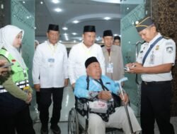 Wabup Asahan Serahkan Pataka, Lepas Keberangkatan Jemaah Haji Kloter 7 ke Tanah Suci