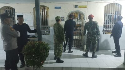 Razia Gabungan Lapas Kraksaan, Koramil dan Petugas Sasar HP hingga Narkoba