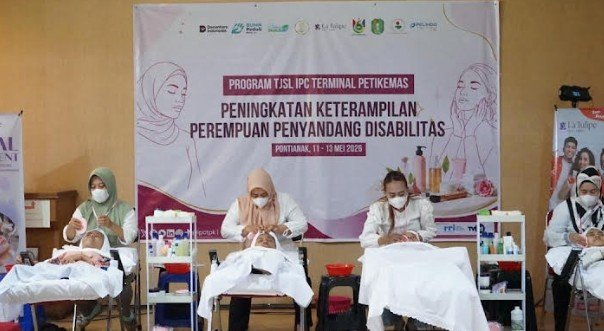 Program Tanggung Jawab Sosial dan Lingkungan (TJSL) berupa Pelatihan Keterampilan Perawatan Wajah dan Tubuh bagi Terapis Perempuan Penyandang Disabilitas di Kalimantan Barat. (Foto: ist)