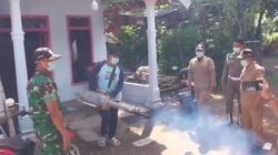 Dalam rangka mendukung program TNI Manunggal Membangun Desa (TMMD) ke-128 Tahun 2026, telah dilaksanakan kegiatan non fisik berupa fogging atau pengasapan di lingkungan rumah warga Dusun Rowo RT 32 RW 09, Desa Wonorejo, Kecamatan Maron. (Foto: ist)