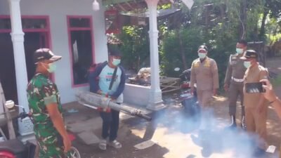 Dalam rangka mendukung program TNI Manunggal Membangun Desa (TMMD) ke-128 Tahun 2026, telah dilaksanakan kegiatan non fisik berupa fogging atau pengasapan di lingkungan rumah warga Dusun Rowo RT 32 RW 09, Desa Wonorejo, Kecamatan Maron. (Foto: ist)