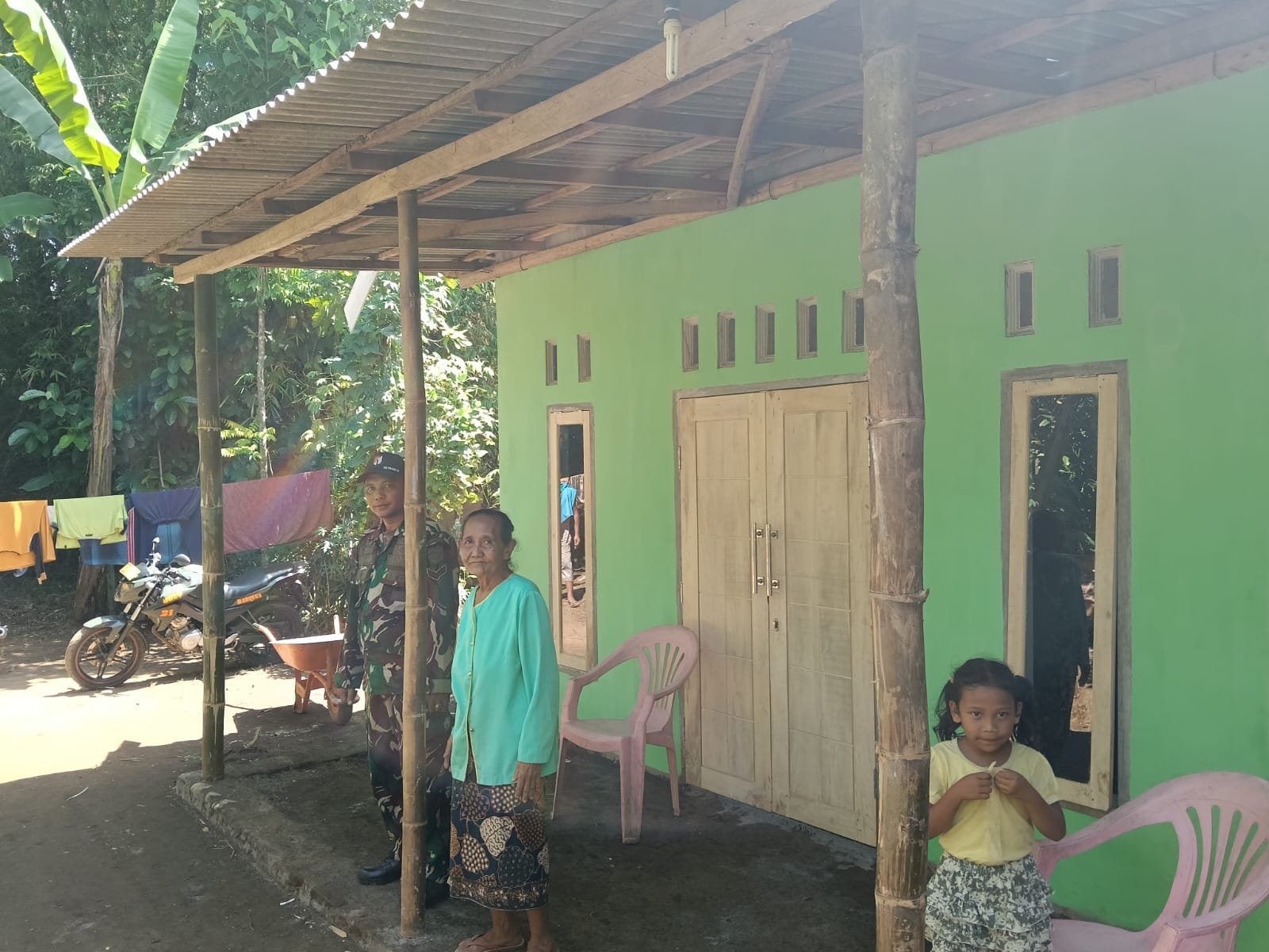 Program Rehabilitasi Rumah Tidak Layak Huni milik Ibu Rikso, warga Dusun Klagin RT 20 RW 07 Desa Brabe, Kecamatan Maron, Kabupaten Probolinggo, telah selesai 100 persen. (Foto: ist)