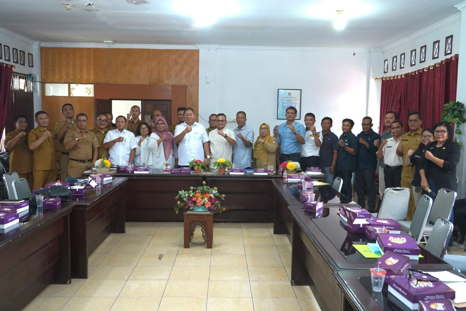 Sekda Kabupaten Asahan, Drs. Zainal Aripin Sinaga, M.H., menghadiri rapat sinkronisasi revisi RTRW Kabupaten Asahan 2026-2046 di Dinas Perkim Sumut. (Foto: ist/sp).