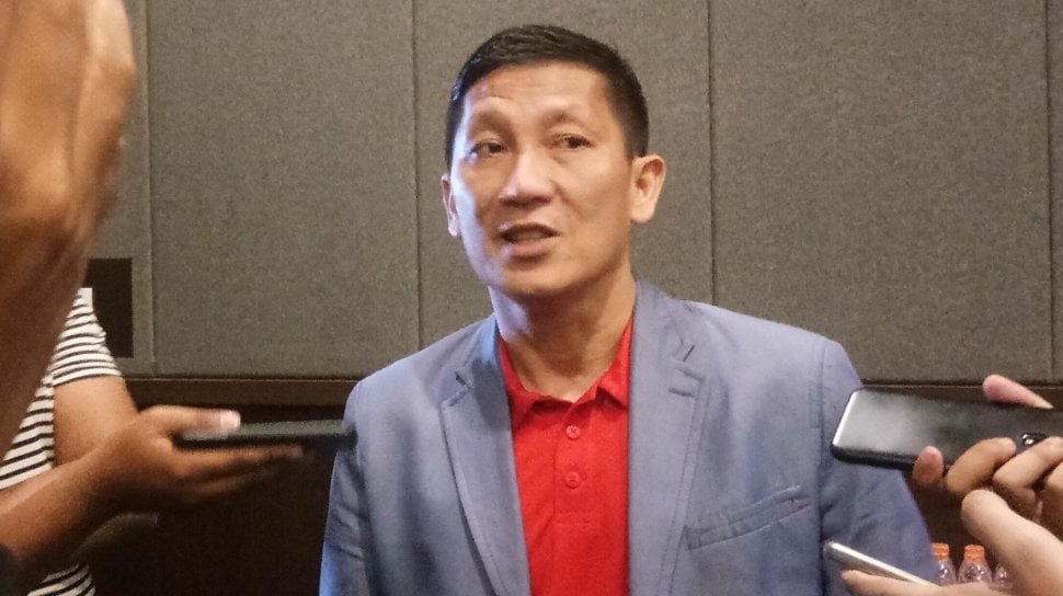 Direktur Utama I.League, Ferry Paulus umumkan lokasi pertandingan panas antara Persija Jakarta melawan Persib Bandung pindah ke Stadion Segiri. (Foto: SP).