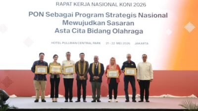 Yenny Wahid dan Atlet Panjat Tebing Raih Penghargaan KONI