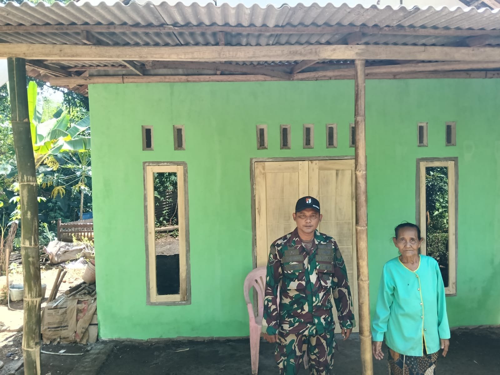Program Rehabilitasi Rumah Tidak Layak Huni milik Ibu Rikso, warga Dusun Klagin RT 20 RW 07 Desa Brabe, Kecamatan Maron, Kabupaten Probolinggo, telah selesai 100 persen. (Foto: ist)