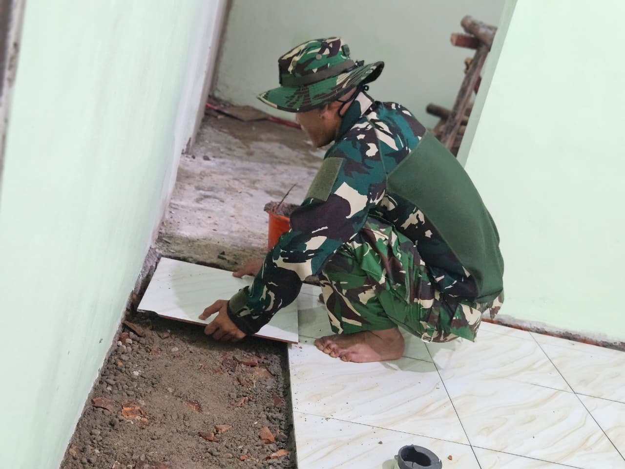Dari Gubuk Reot Jadi Rumah Idaman: Kerja Keras Satgas TMMD 128 Bekasi Ubah Nasib Warga Jatirangga