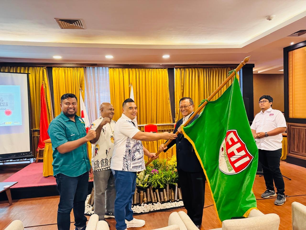 Mayjen TNI (Purn) Budi Sulistijono kembali terpilih sebagai Ketua Umum Pengurus Pusat Federasi Hockey Indonesia (PP FHI) untuk periode 2026–2030. (Foto: FHI).