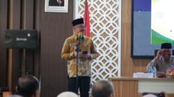 Wakil Wali Kota Bekasi Abdul Harris Bobihoe mengajak para camat dan lurah memperkuat kolaborasi dalam menjaga kerukunan umat beragama serta harmoni sosial di wilayah Kota Bekasi. (Foto: ist).