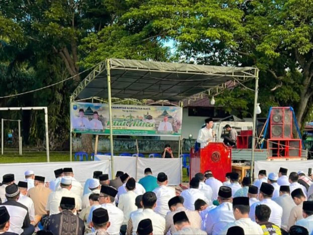 Bupati Kaur Shalat Idul Adha di Tanjung Kemuning, Ajak Warga Perkuat Persatuan