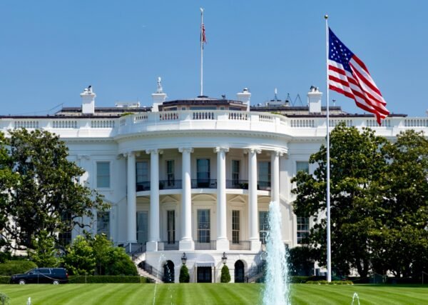 Partai Republik Masih Terbelah soal Anggaran Gedung Putih Era Trump
