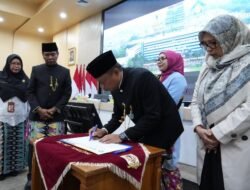 Hardiknas 2026: Munjirin Dorong Wajib Belajar 13 Tahun untuk Tekan Anak Putus Sekolah di Jakarta Timur