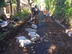 Pemasangan Paving di Dusun Klagin Terus Dikebut, Target Rampung Sebelum Penutupan TMMD Ke-128