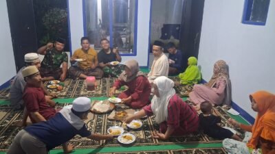 Satgas TMMD ke-128 dan Warga Makan Bersama, Bukti Nyata Kemanunggalan TNI-Rakyat