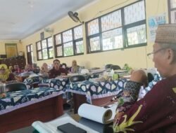 SMPN 4 Pasuruan Gelar Rapat Dinas Bahas Tata Tertib Guru dan Tenaga Kependidikan Tahun Ajaran 2025/2026