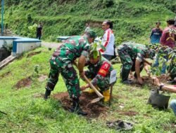 TMMD Ke-128 Kodim 0820/Probolinggo Gelar Penanaman 200 Bibit Pohon di Bantaran Sungai Dam 8 Desa Brabe