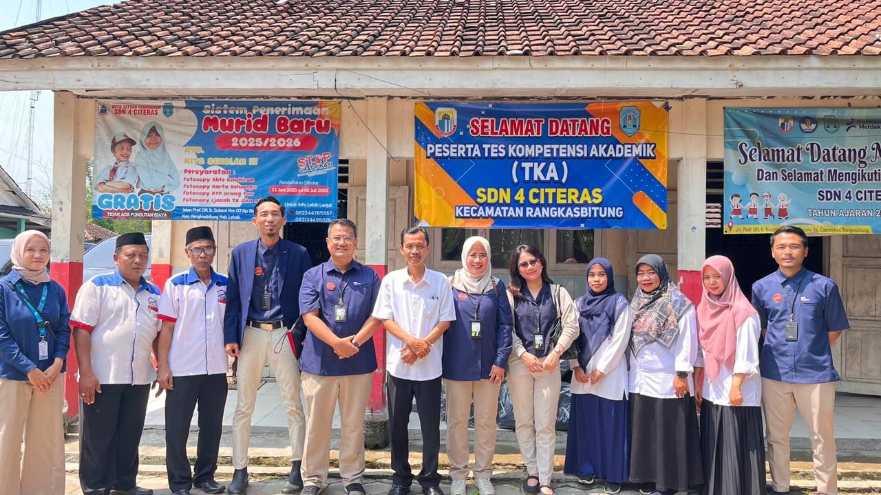 Pegadaian Kanwil IX salurkan bantuan pendidikan untuk ratusan pelajar pada Hari Pendidikan Nasional 2026.(Foto: ist).