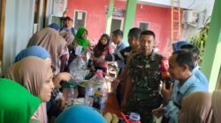 Kegiatan praktek tentang alur pengelolaan sampah, penanganan sampah rumah tangga serta pelatihan pembuatan Eco Enzyme digelar bagi masyarakat Desa Brabe, Kecamatan Maron, Kabupaten Probolinggo. (Foto: ist).