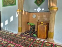 Jelang Shalat Jumat, Satgas Bersihkan Masjid Nurul Jannah Desa Brabe