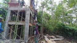 Pembangunan tandon SPAM di Dusun Klagin, Desa Brabe, Kabupaten Probolinggo, telah mencapai progres 85 persen. (Foto: ist)