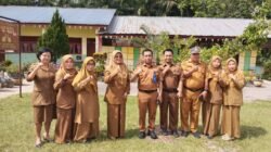 Kepala Dinas Pendidikan Kabupaten Asahan, Musa Al Bakri melakukan monitoring pelaksanaan Tes Kemampuan Akademik (TKA) sekaligus meninjau kebersihan dan keindahan lingkungan di UPTD SDN 013846 Urung Pane. (Foto: ist)