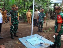 Tim Wasev Sterad Tinjau Pembangunan Tangki Septik Individual TMMD Ke-128 di Desa Brabe
