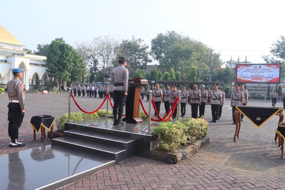 Kapolres Pasuruan Pimpin Sertijab PJU dan Kapolsek Jajaran, Tekankan Pelayanan Humanis dan Responsif