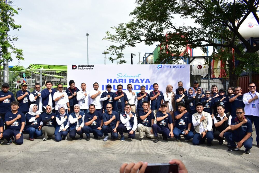 Pelindo Regional 2 Tanjung Priok Salurkan Hewan Kurban untuk Warga Sekitar Pelabuhan